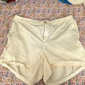 Cream mid rise shorts